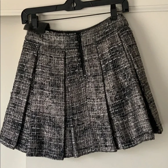 alice + olivia box pleat skirt - Picture 2 of 3